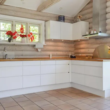 Holiday home Gorgeous In With Kitchen