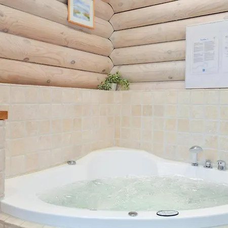Holiday home Gorgeous In With Kitchen *